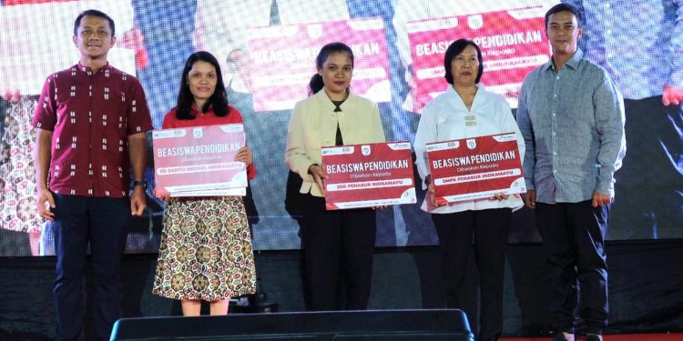 Bakor Umkris RU VI Balongan Berbagi Kasih dalam Perayaan Natal