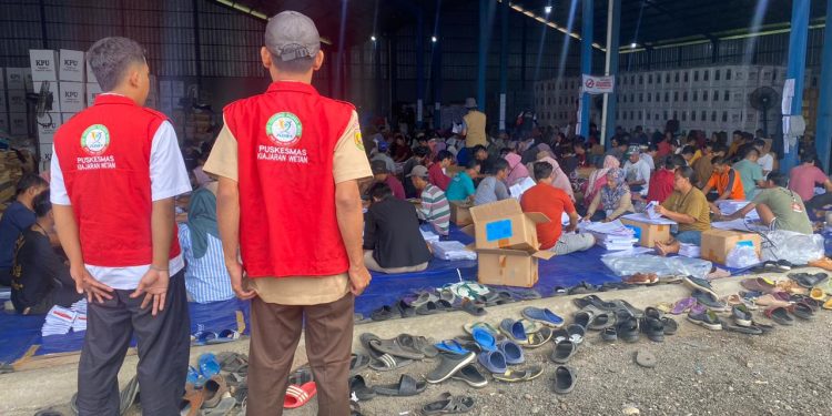 Pemkab Indramayu Peduli Petugas Sorlip Kertas Suara 24 Jam