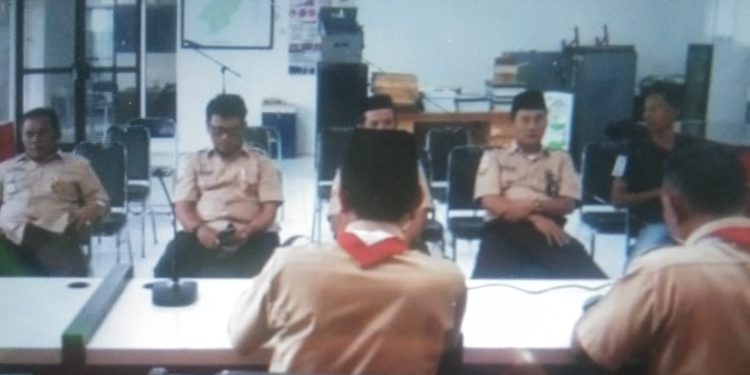 Camat Bongas Lakukan Koordinasi Dengan UPTD Pertanian .