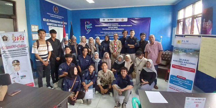 Kotak Pena Polindra Studi Banding Jurnalistik ke PWI Indramayu