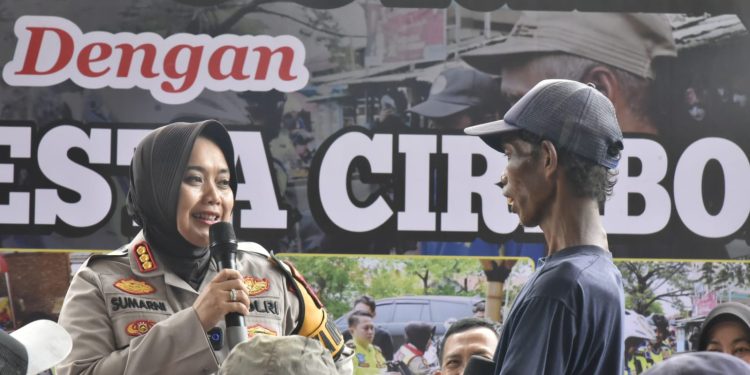 Jumat Curhat, Kapolresta Cirebon Beri Pesan Kamtibmas ke Abang Becak