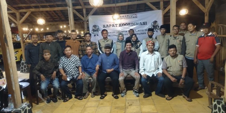 Gelar Rakor, Panwascam Pangenan Pastikan Logistik Pemilu 2024 Aman.