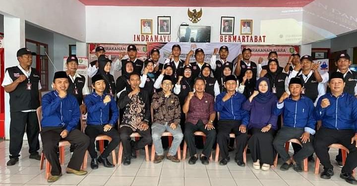 Kuwu Desa Wirakanan Bersama KPPS Sukseskan Pemilu 2024