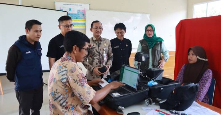 Inovatif Bupati Layanan Adminduk Keliling Pukau Kadis Dukcapil Propinsi