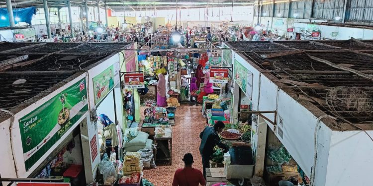 Tarif Retribusi di Pasar Cipeujeuh Resmi Naik, Aktifitas Tetap Kondusif