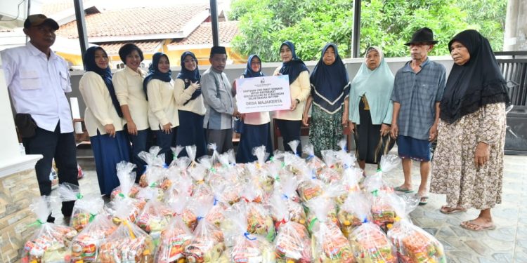 PWP Pertamina Balongan Salurkan 1.000 Paket Sembako Untuk Dhuafa
