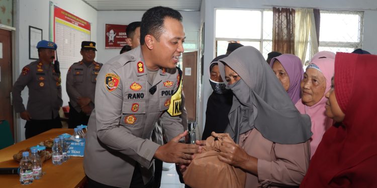 Kapolres Ciko Gelar Jum’at Curhat Bersama Warga Suranenggala