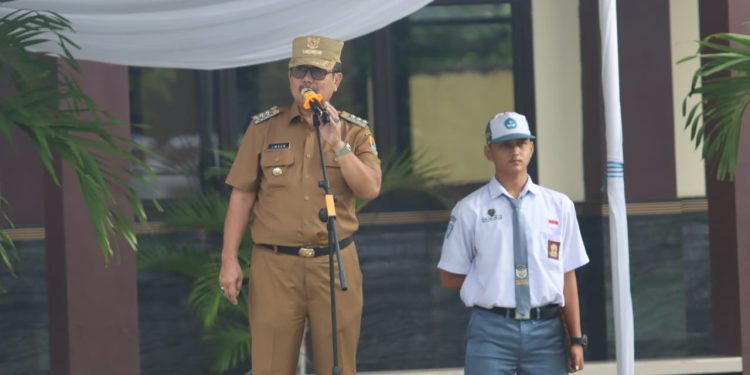 Bupati Cirebon Imron Ajak Lulusan SMAN 1 Lemahabang Jadi Agen Perubahan