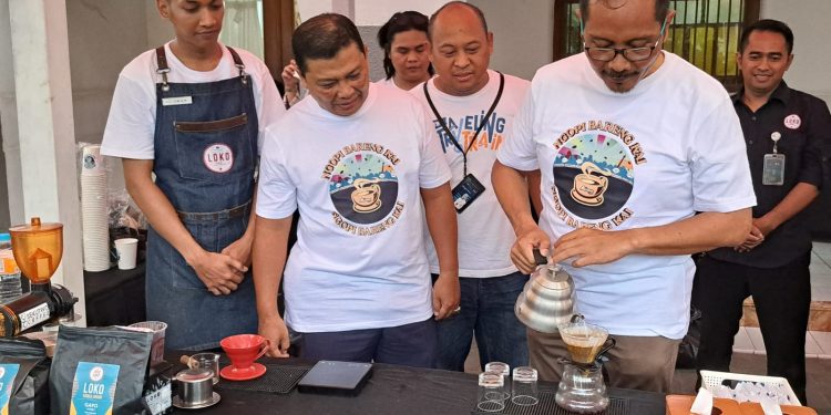 Pecinta Kopi, Perhatian! KAI Bagi-bagi 2.750 Cup Kopi Gratis di Stasiun Cirebon