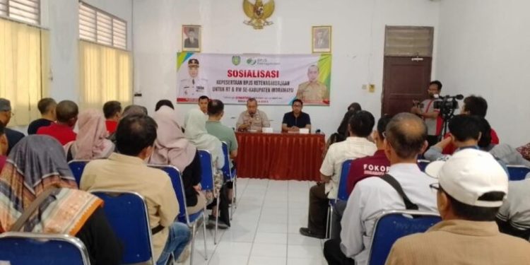 Berikan Perlindungan Kepada Masyarakat, Bupati Indramayu Gandeng BPJS 