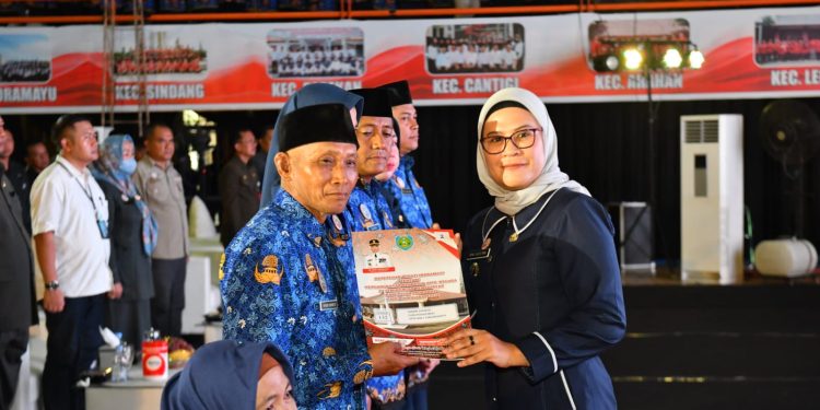 1.753 PPPK Dilantik dan Diambil Sumpahnya, Bupati Nina: Akan Memperkuat Super Team