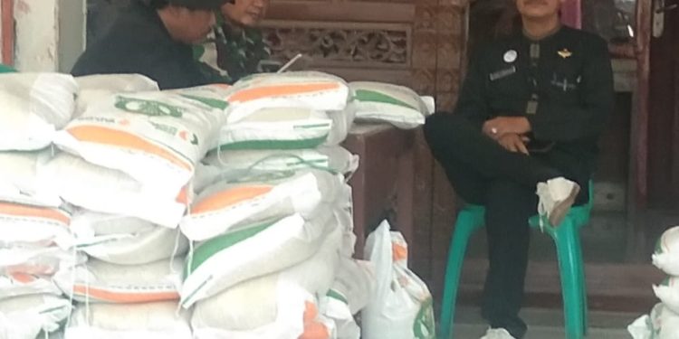 Desa Sumbon Salurkan Pendistribusian Bantuan Pangan