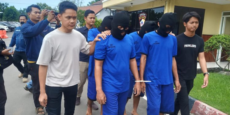 Polisi Bekuk Empat Orang Saat Gerebek Tempat Pengoplos Gas Elpiji di Indramayu