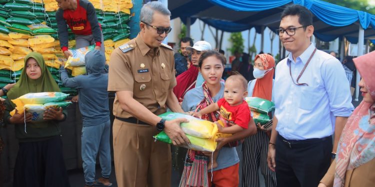 Gelar Gerakan Pangan Murah, Pj Wali Kota Pastikan Stok Komoditi Pangan Aman