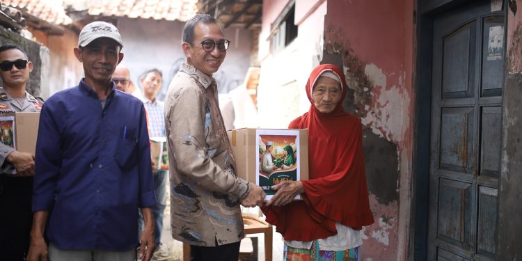 Cirebon Power: Menebar Kebahagiaan di Hari Raya, Ribuan Bingkisan untuk Warga