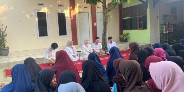 paguyuban Nok Nang Dermayu Berikan  Santunan Kepada Anak Yatim Piatu 