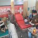 Jalan Raya Asem Rusak Berat, Kapolsek Jalaksana Sigap Bawa Korban Laka Ke Puskesmas Sedong