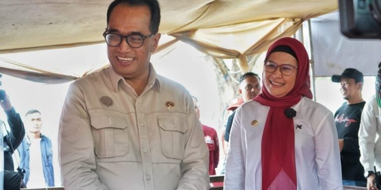 Menteri Perhubungan Bersama Bupati Indramayu Tinjau Langsung Jalur Pantura 