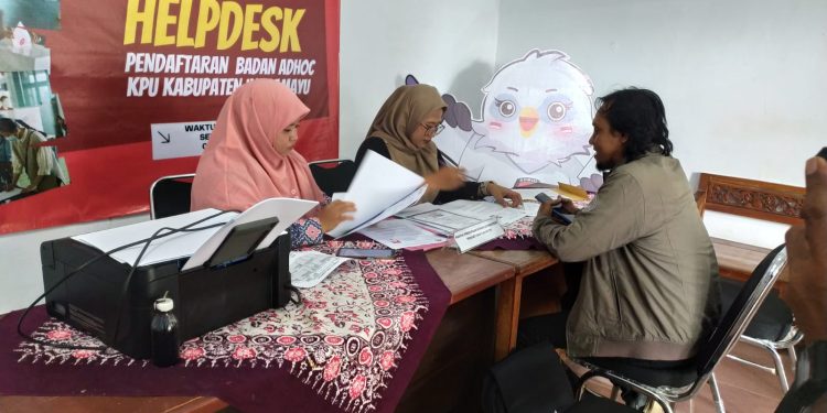 Hingga Hari Kedua, Pendaftaran Calon Anggota PPK Pilkada Indramayu 2024 Capai 418 Orang