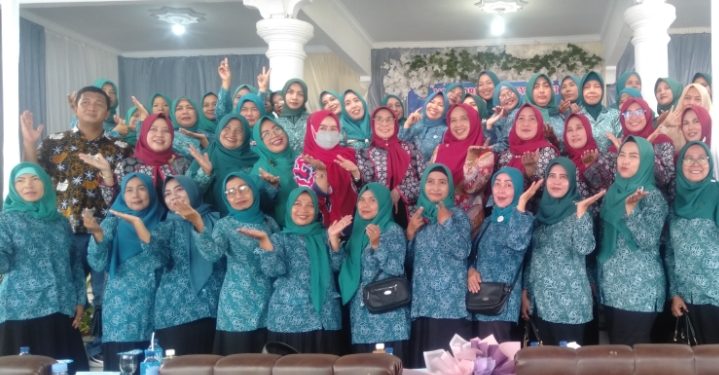 Monev 10 Program Pokok TP. PKK Tingkat Kabupaten Tahun 2024 di Desa Warujaya