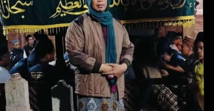 Ustad Maulidin Spd Jadi Contoh Bagi Masyarakat