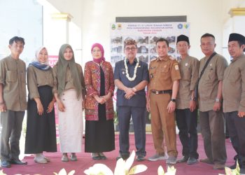 Bupati Cirebon Hadiri Verifikasi Awal P2WKSS Tahun 2024 Di Desa Karangwangi Kecamatan Depok