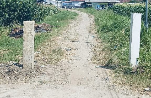 Masyarakat Desa Bojong Negara Pertayakan Pemasangan Portal di Fasilitas Jalan Umum