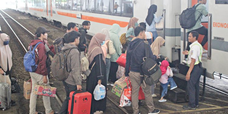 Sambut Libur Kenaikan Isa Al-Masih, KAI Daop 3 Cirebon Siapkan 17.660 Tempat Duduk