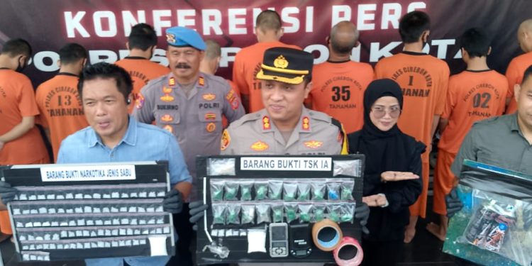 Modus Baru Pengedaran Narkoba Dibongkar di Cirebon: Sabu Dicampur dengan Semen dan Dibuat Mirip Batu Akik