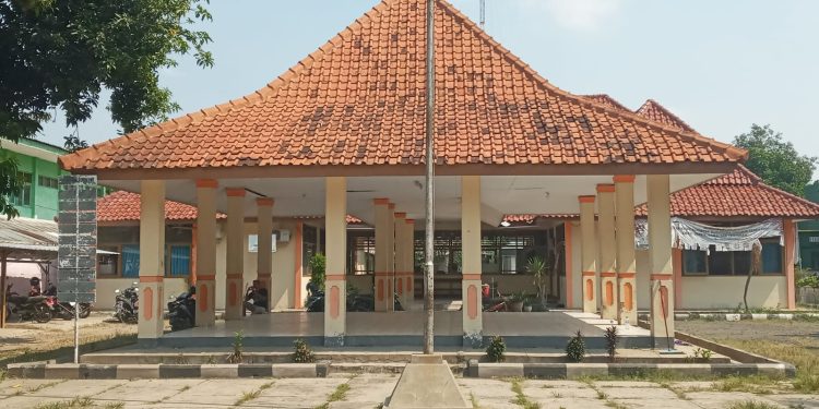 Kasi Pemerintahan Kecamatan Weru Diduga Ikut Bungkam Terkait Program Ketapang Tahun 2023 Desa Setu Wetan 