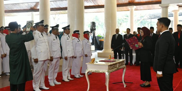 Kukuhkan 136 Kuwu, Jaga Kondusivitas Agar Investor Bisa Masuk ke Indramayu