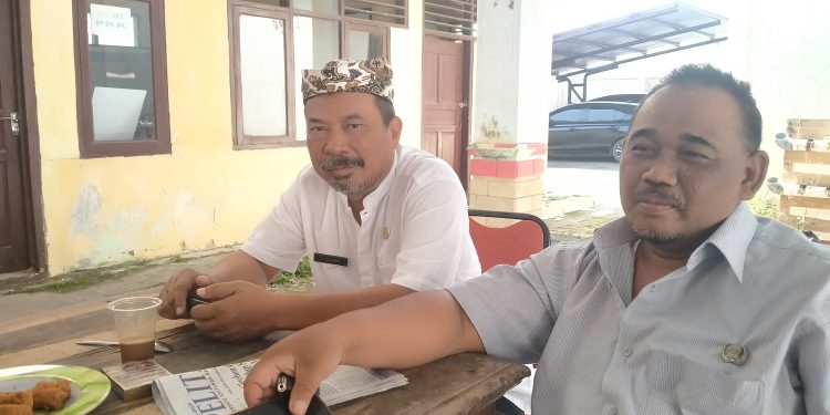 Ada Apa Dengan Kasi Pemerintahan, Amrin: Saluran Tersier Yang Dibangun Merupakan Aset Desa, PU PPK 1.2 Sebut Itu Saluran Aset Jalan Nasional Bukan Aset Desa