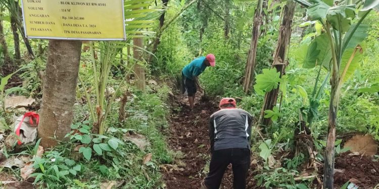 Tingkatkan Infrastruktur, Pemdes Pasawahan Bangun Saluran Irigasi Pertanian