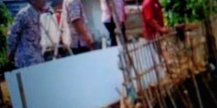 Camat Bongas, Ali Alamudin SH ,Monitoring Tanah Longsor