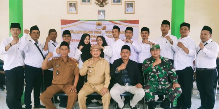 Kuwu Desa Mertapada Wetan Pimpin Pelantikan dan Pengambilan Sumpah Perangkat Desa