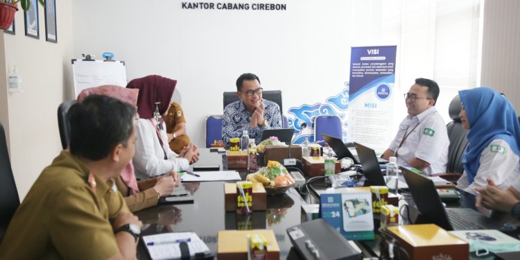 Kunjungi BPJS Kesehatan, PJ Bupati Cirebon Pastikan Solusi untuk Kuota UHC yang Habis