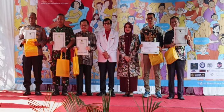 Sebagai Penyelenggara Donor Darah Terbaik, Rupbasan Kelas I Cirebon Raih Penghargaan