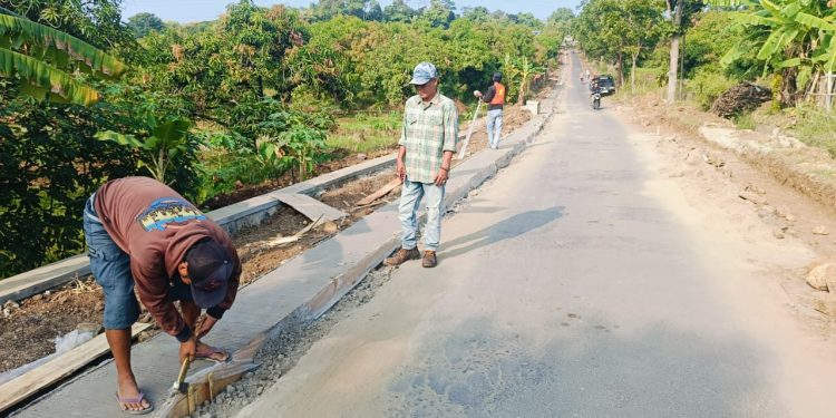 Hj. Siti Juarsih : Pekerjaan Jalan Sedong Lor – Karangwuni Akan Di Maksimalkan