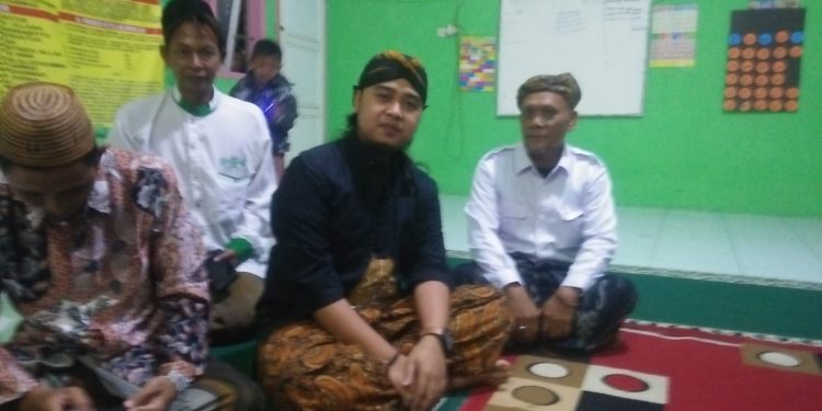 Kuwu Amad dan Ki Haryo Entus Susmono Bersatu untuk Melestarikan Budaya Golek di Haul Desa Babakan ke-42