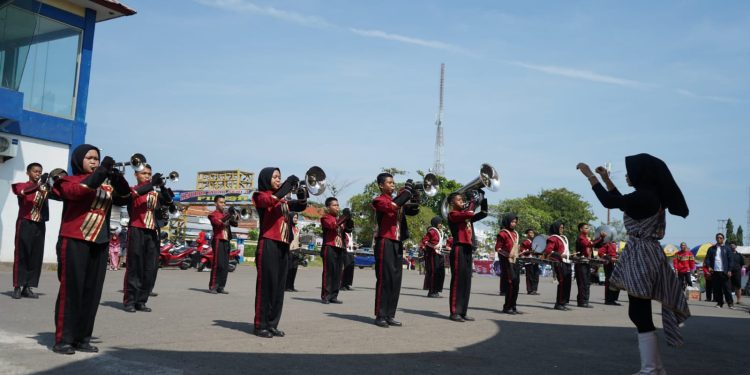 Rangkaian Indramayu Fiesta Hadirkan Berbagai Marching Band