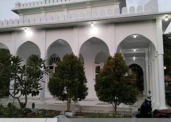 Makam Habib Thoha Bin Yahya Sedang Direnovasi Diharapkan Kedepan Bisa Buat Nyaman Peziarah