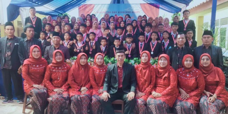 SDN 1 Dan SDN 2 Sigong Gelar Wisuda Dan Pelepasan Siswa