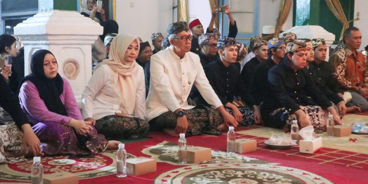Pembacaan Babad Cirebon Beri Pesan Pendidikan Moral dan Budi Pekerti