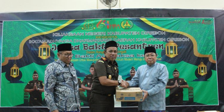 Kejari Kabupaten Cirebon Rayakan Hari Bhakti Adhyaksa ke-64 dengan Baksos dan Gerakan Pangan Murah
