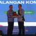 Kabupaten Cirebon Terima Penghargaan Bapak dan Ibu Asuh Anak Stunting di Harganas ke-31
