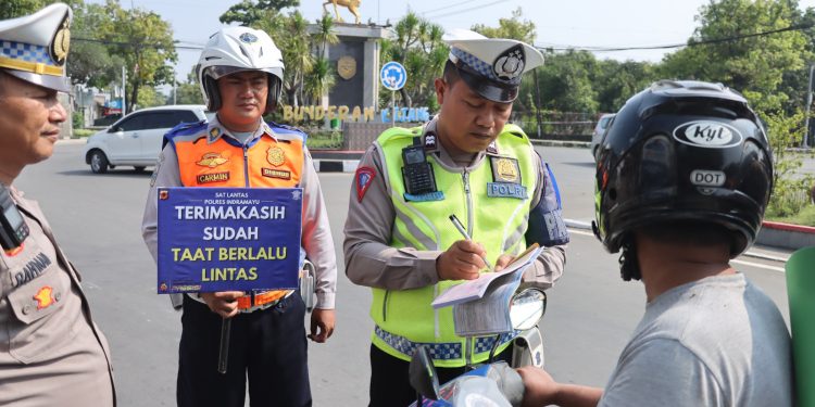 OPL 2024, Satlantas Polres Indramayu Upayakan Pendekatan Humanis Kepada Pelanggar Lalu Lintas