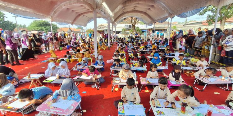 Hari Anak Nasional, KAI Daop 3 Cirebon Gelar Lomba Mewarnai