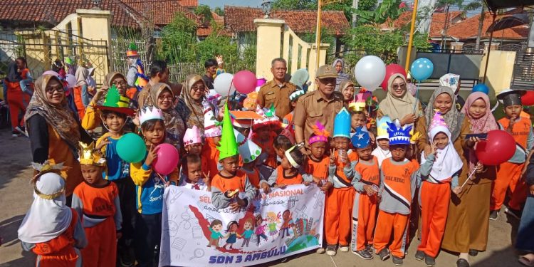 Pemdes Ambulu Dan Kepsek SDN 3 Ambulu Peringati Hari Anak Untuk Cetak Generasi Emas Dan Prestasi