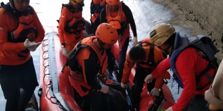 Setelah Dua Hari Pencarian, Jasad Korban Pemancing di Bawah Jembatan Bangkir Ditemukan