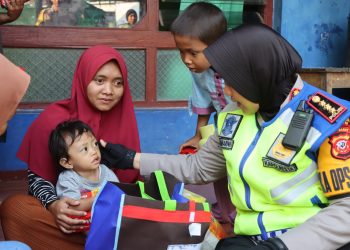 Kapolresta Cirebon Berikan Bantuan untuk Anak Asuh Stunting